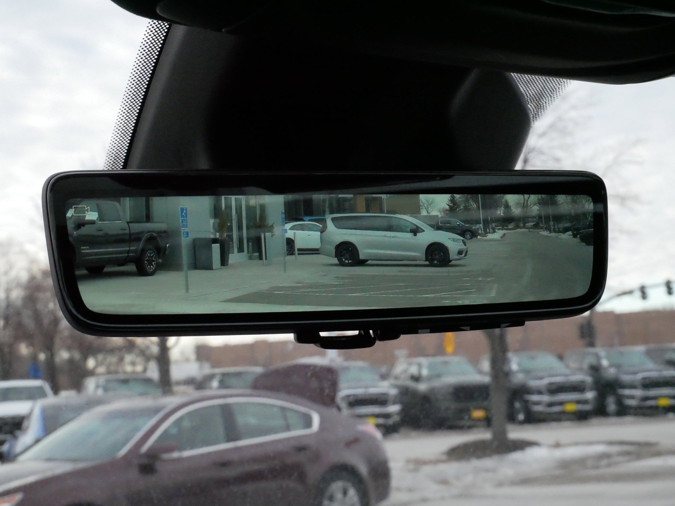 Used 2025 Jeep Grand Cherokee Limited w/ Luxury Tech Group II image 36