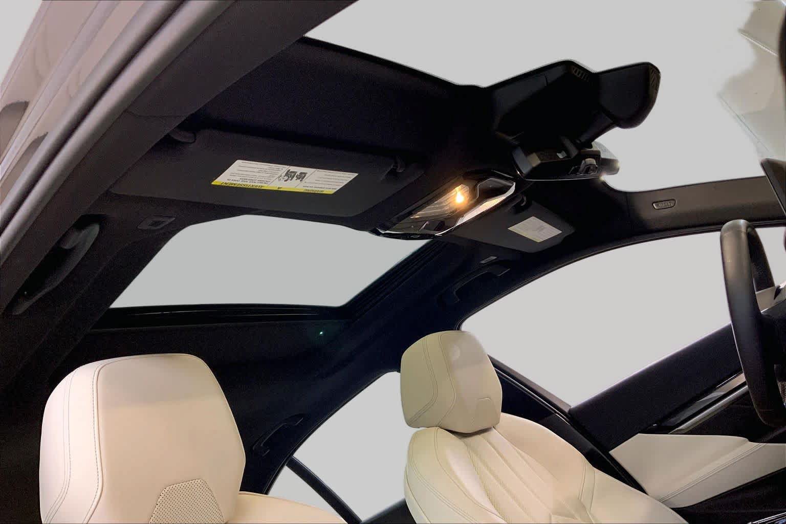 Used 2025 BMW i5 xDrive40 w/ Premium Package AWD/4WD image 13