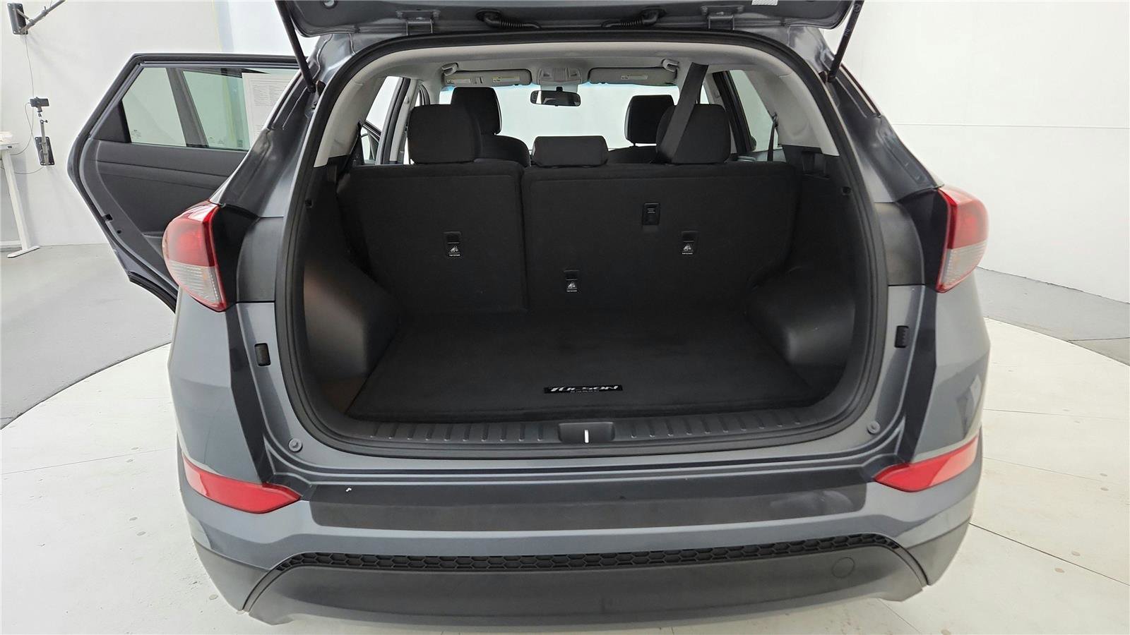 Used 2018 Hyundai Tucson SE AWD/4WD image 20