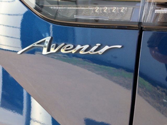 Certified 2022 Buick Envision Avenir w/ Technology Package II image 19