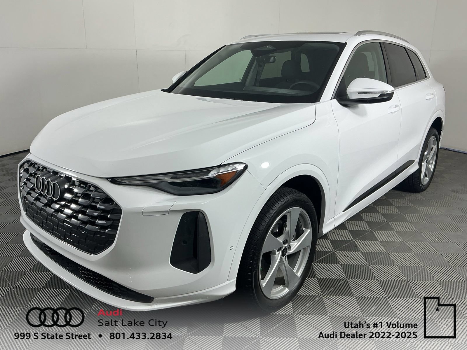 Certified 2025 Audi Q5 Premium w/ Premium Plus