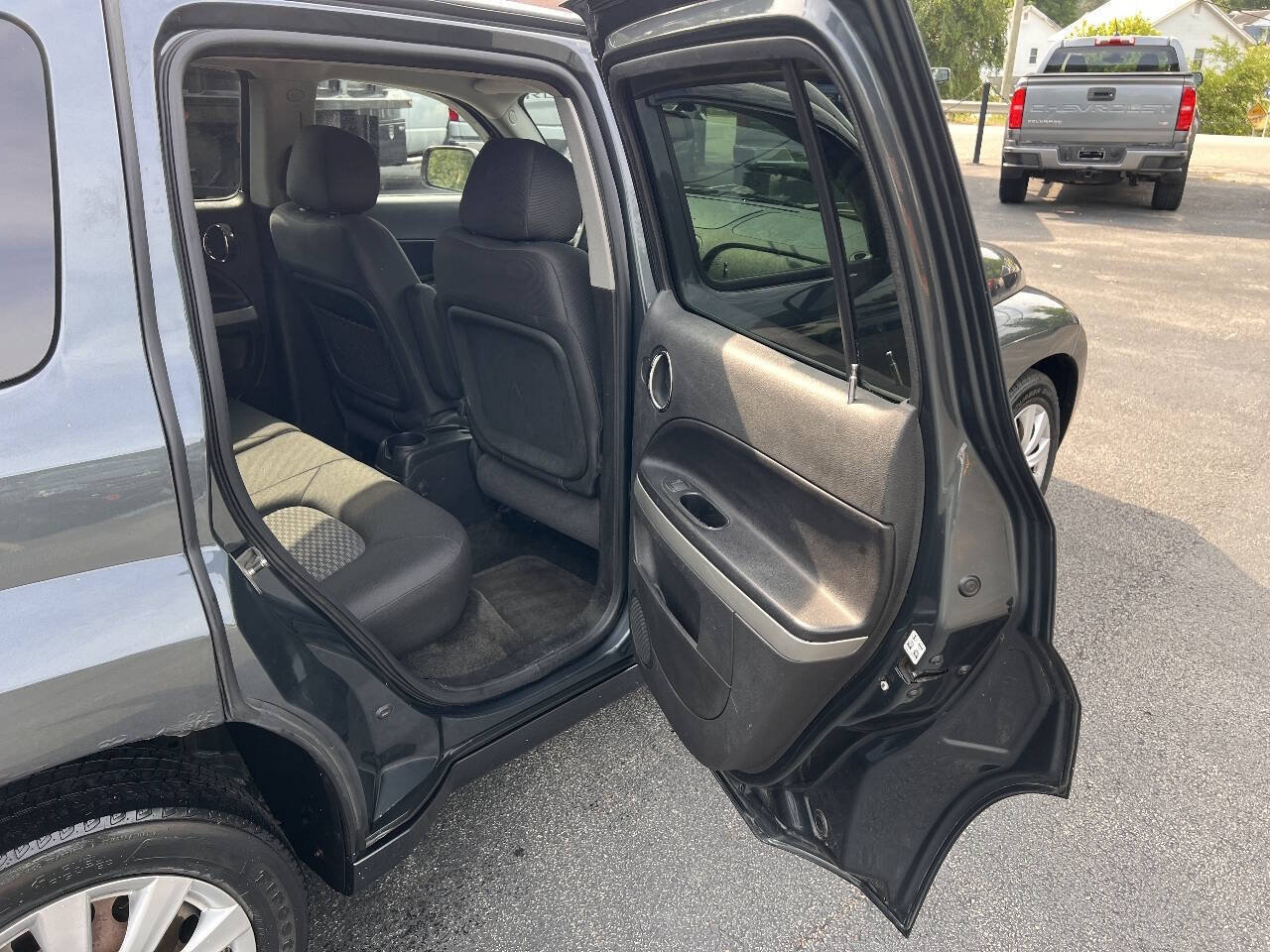 Used 2010 Chevrolet HHR LS FWD image 21