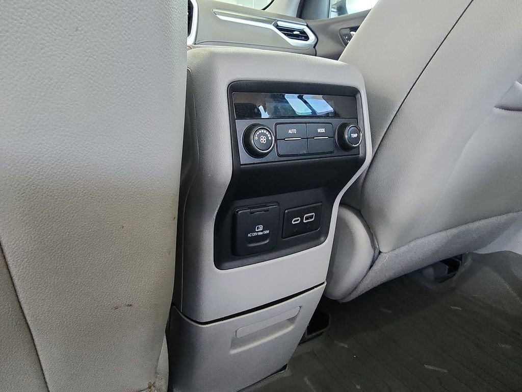Certified 2023 GMC Acadia SLT w/ LPO, Floor Liner Package FWD image 21