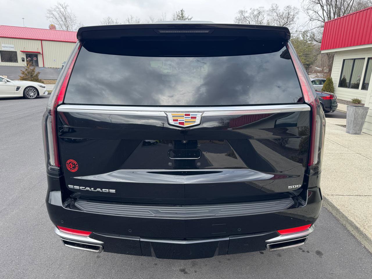 Used 2021 Cadillac Escalade Luxury AWD/4WD image 5