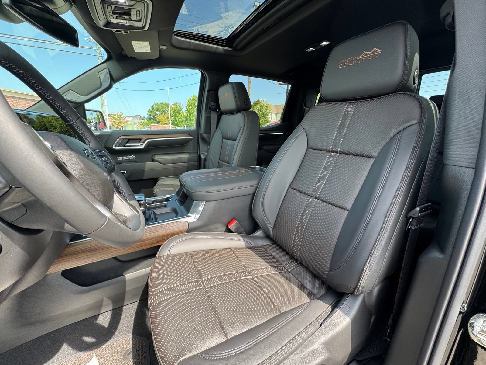New 2026 Chevrolet Silverado 1500 High Country w/ Midnight Edition AWD/4WD image 14