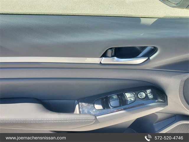 New 2025 Nissan Altima 2.5 SL image 19