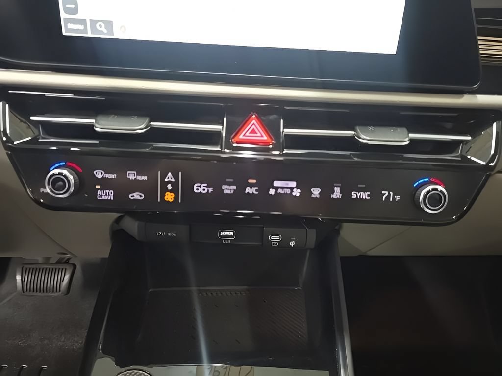 Used 2023 Kia Niro Wind w/ Wind Preserve Package FWD image 35
