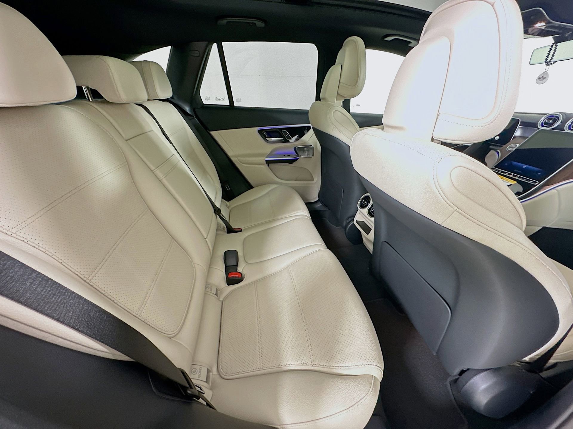 New 2026 Mercedes-Benz GLC 300 4MATIC image 30