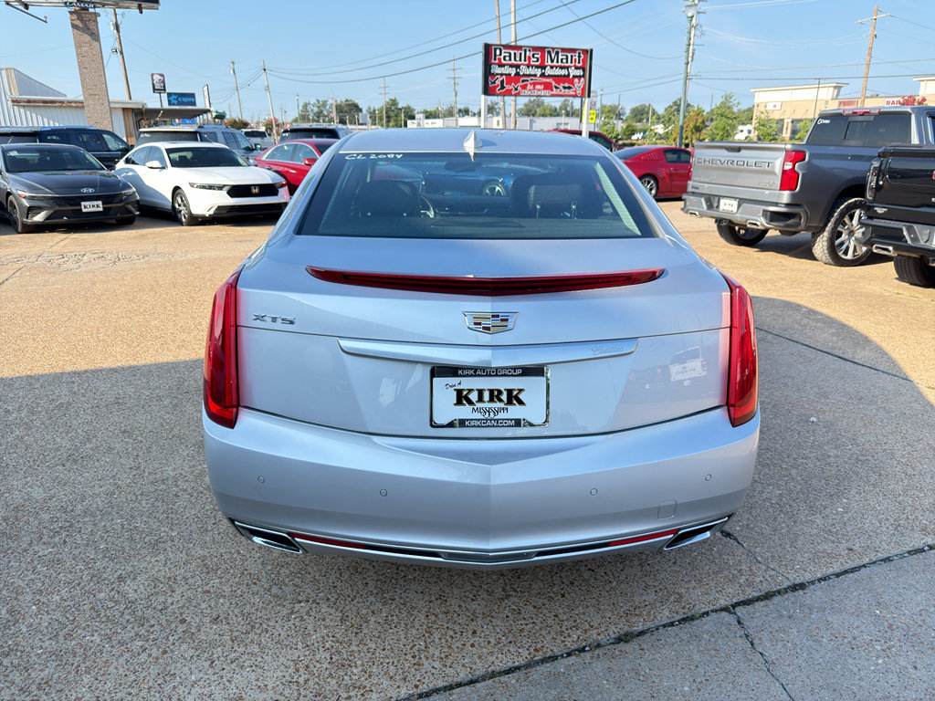 Used 2016 Cadillac XTS Luxury w/ Driver Awareness Package FWD image 4