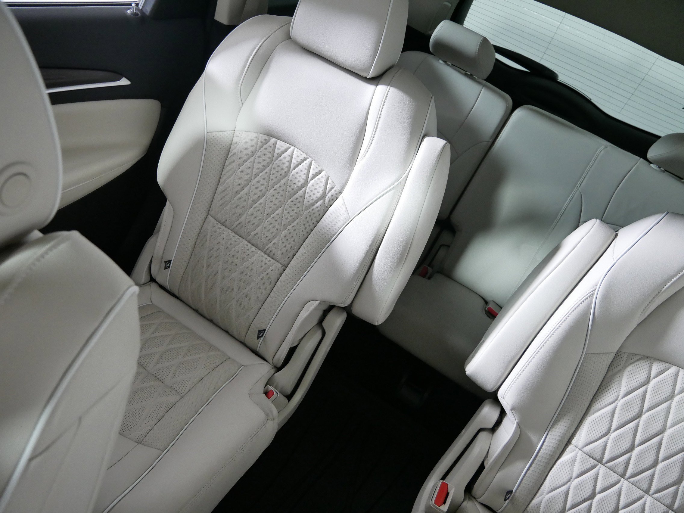 Certified 2023 Buick Enclave Avenir w/ Avenir Technology Package image 12