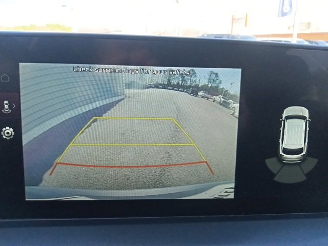 Used 2023 Kia Telluride LX image 24