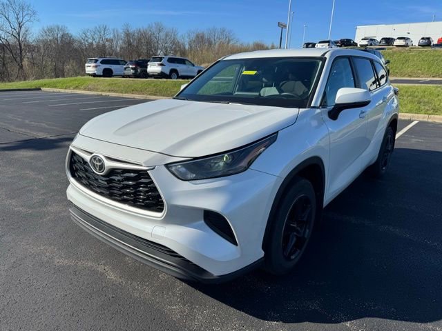 Used 2023 Toyota Highlander L image 7