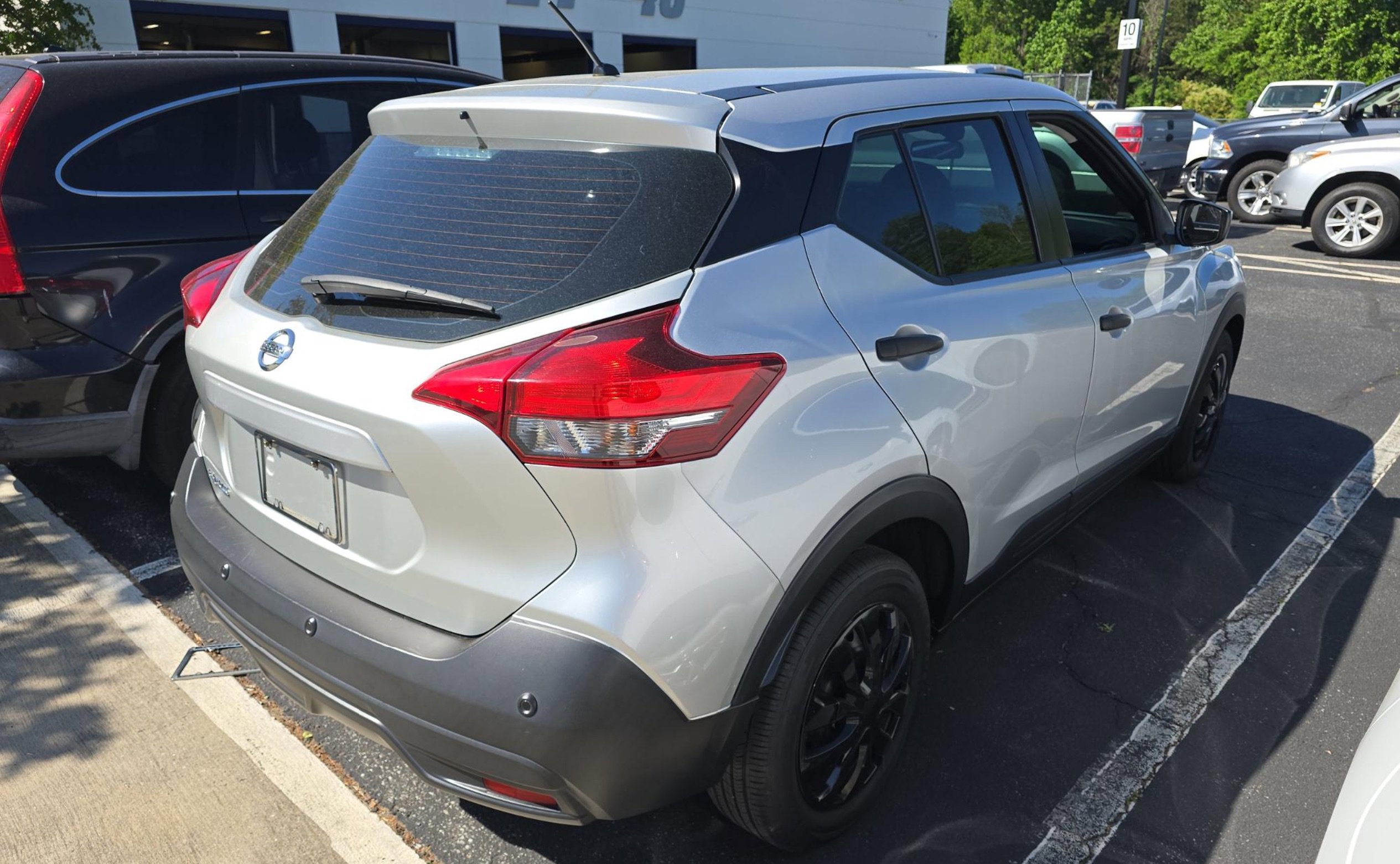Used 2020 Nissan Kicks S FWD image 5