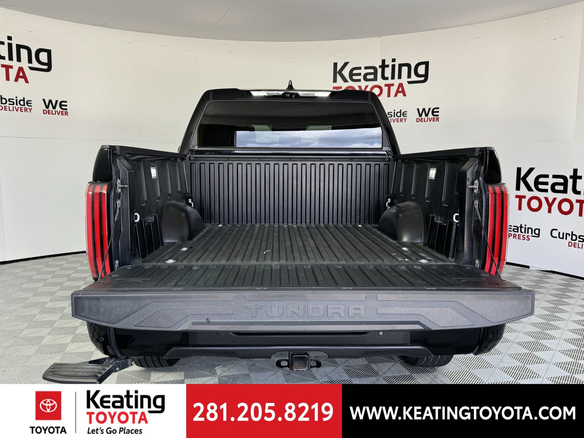 Used 2023 Toyota Tundra Platinum image 17