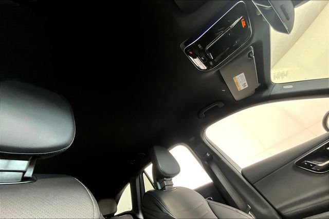 Used 2025 Mercedes-Benz GLC 300 4MATIC image 22