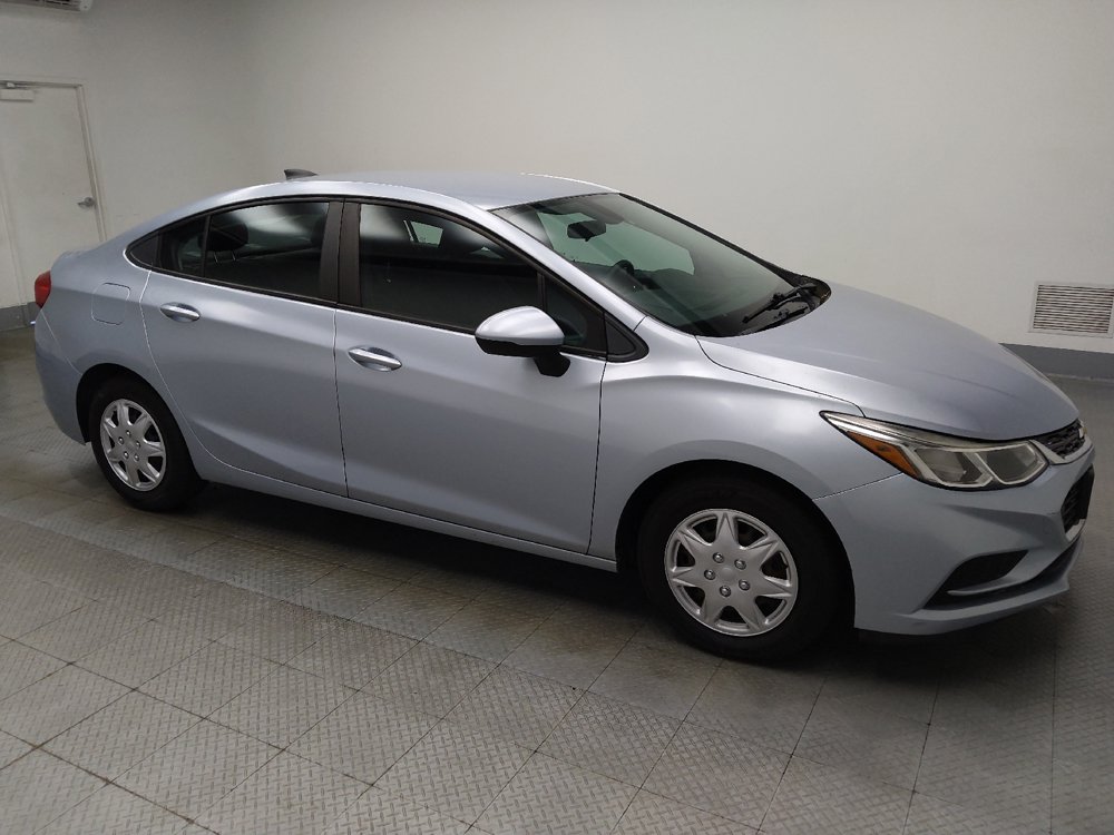 Used 2017 Chevrolet Cruze LS FWD image 11