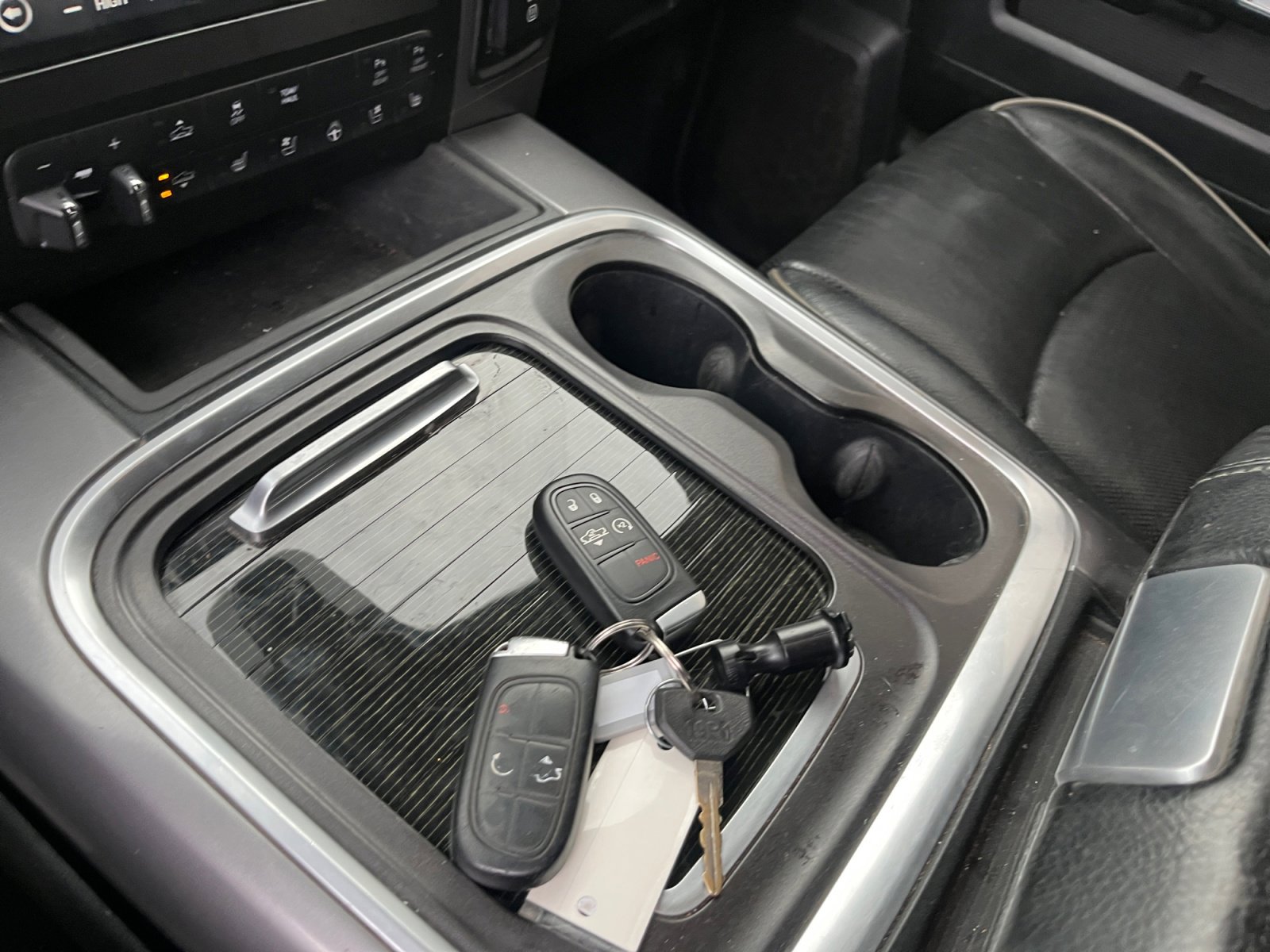 Used 2016 RAM 1500 Limited image 32