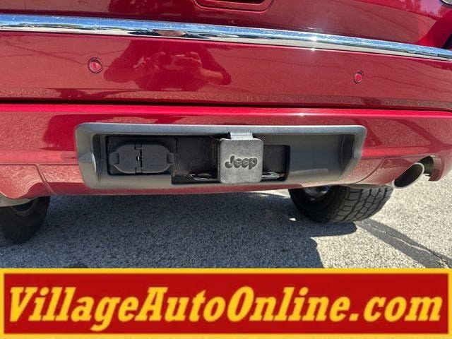 Used 2015 Jeep Grand Cherokee Overland w/ Advanced Technology Group AWD/4WD image 40