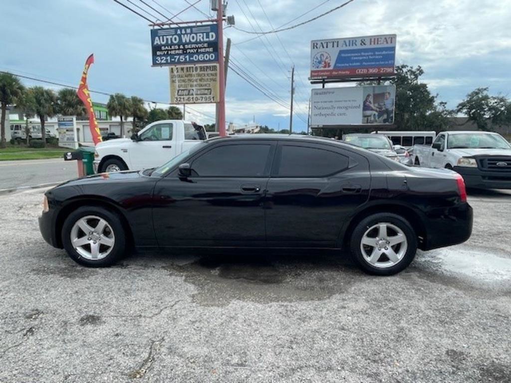 Used 2010 Dodge Charger SE image 4