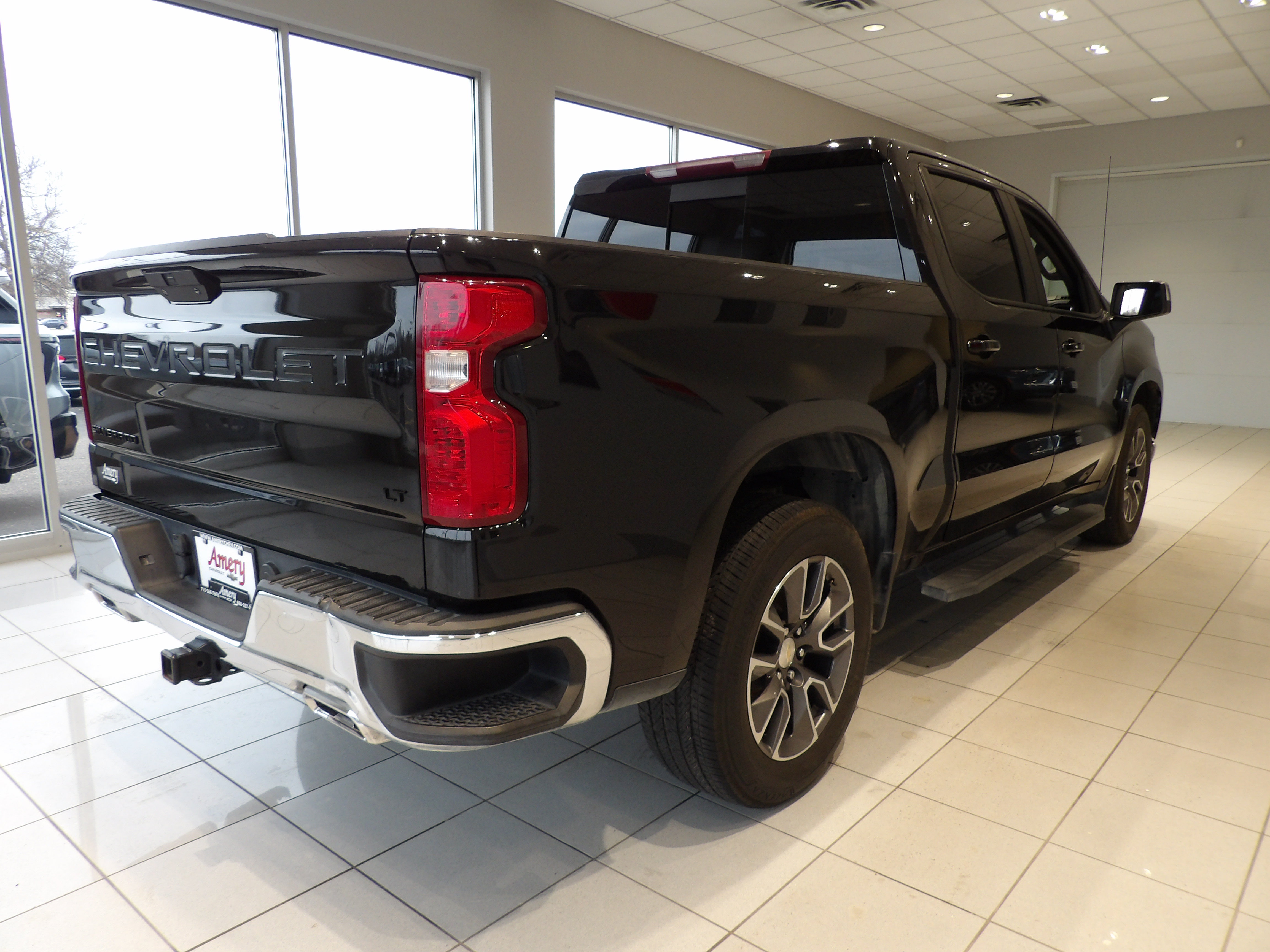 Used 2021 Chevrolet Silverado 1500 LT w/ Z71 Off-Road Package AWD/4WD image 4