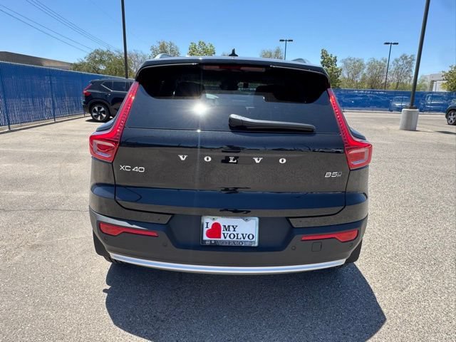 Certified 2025 Volvo XC40 B5 Core w/ Climate Package AWD/4WD image 5