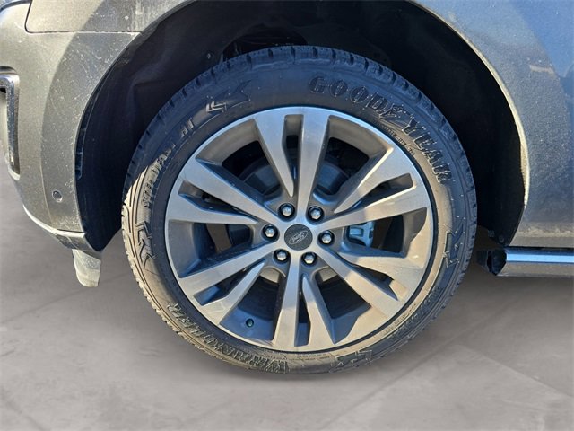 Used 2021 Ford Expedition Platinum image 14