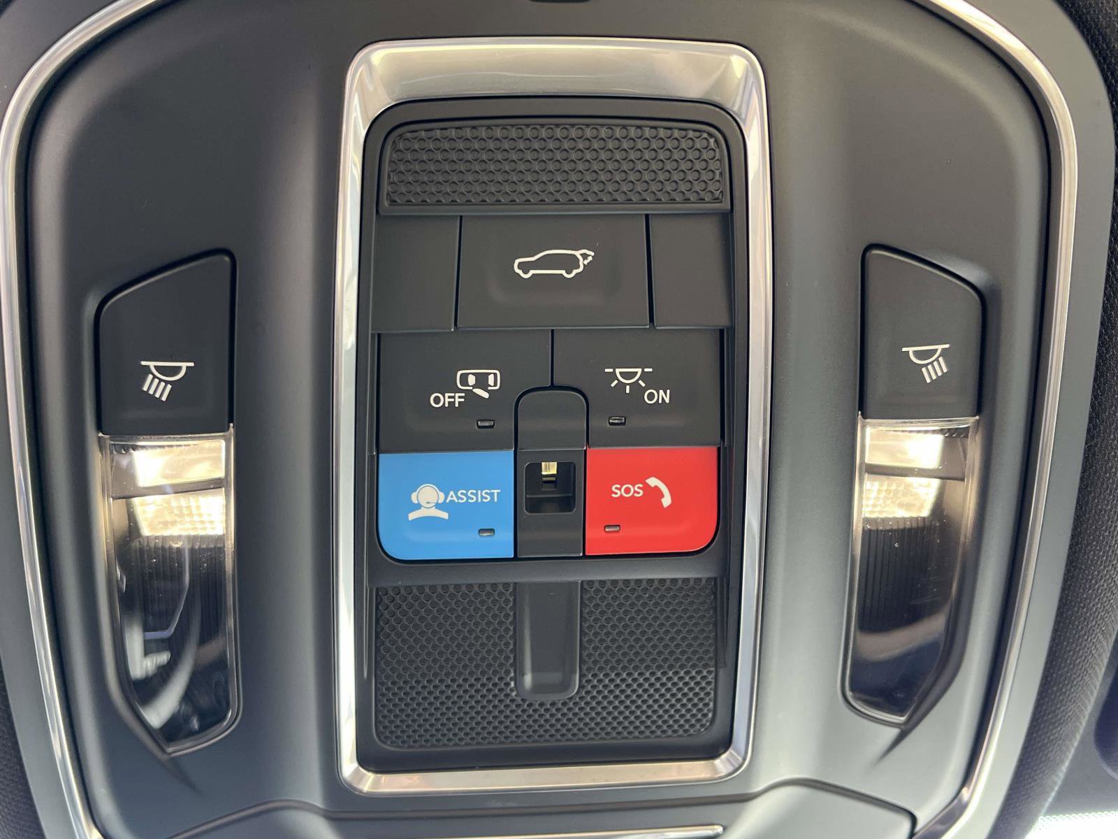 Used 2025 Jeep Grand Cherokee Limited image 39