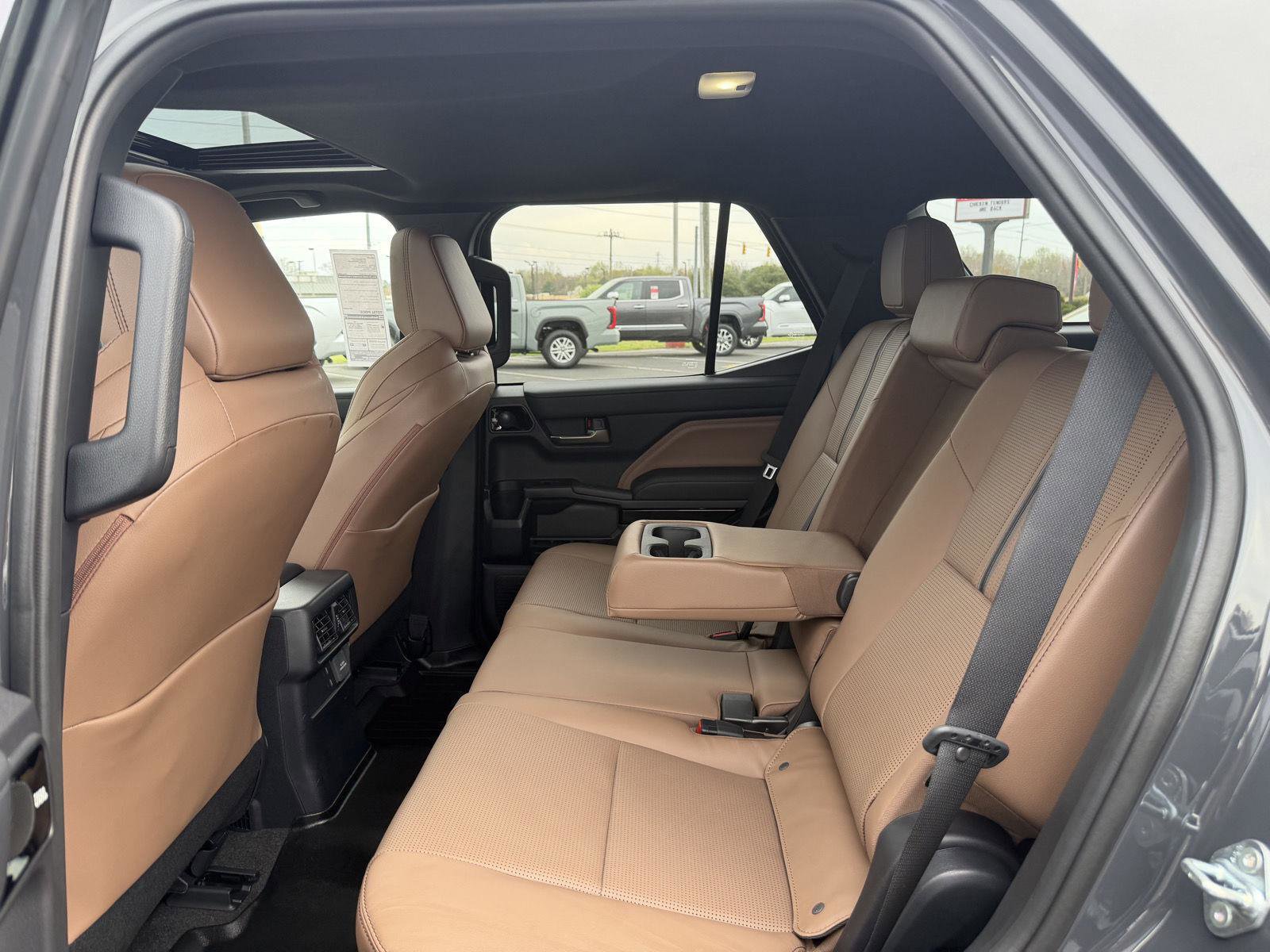 Used 2025 Toyota 4Runner Limited image 14