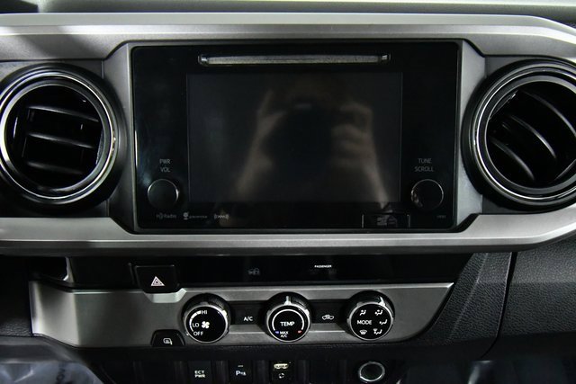 Used 2016 Toyota Tacoma 2WD Double Cab image 4