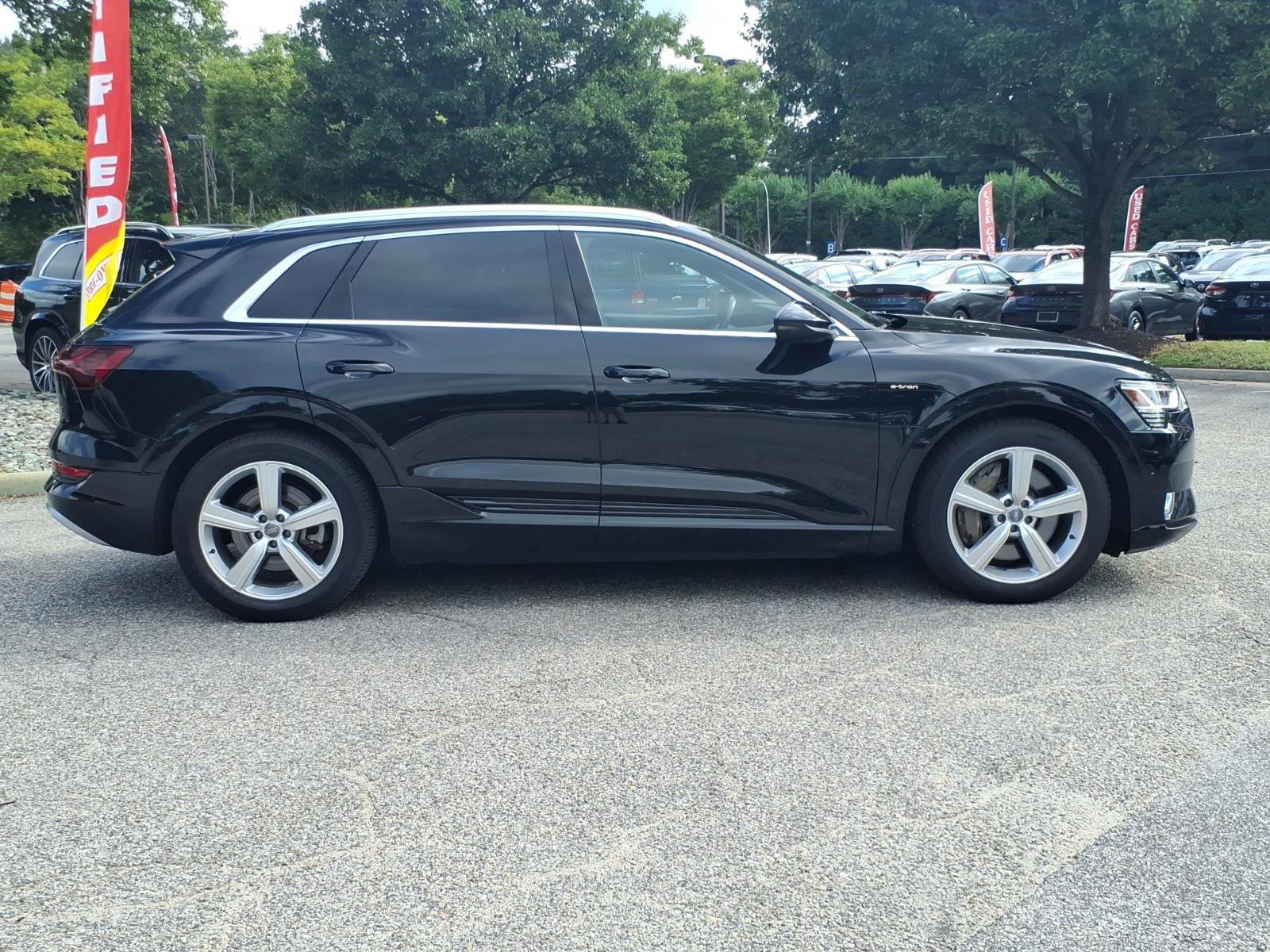 Used 2019 Audi e-tron Premium Plus AWD/4WD image 7