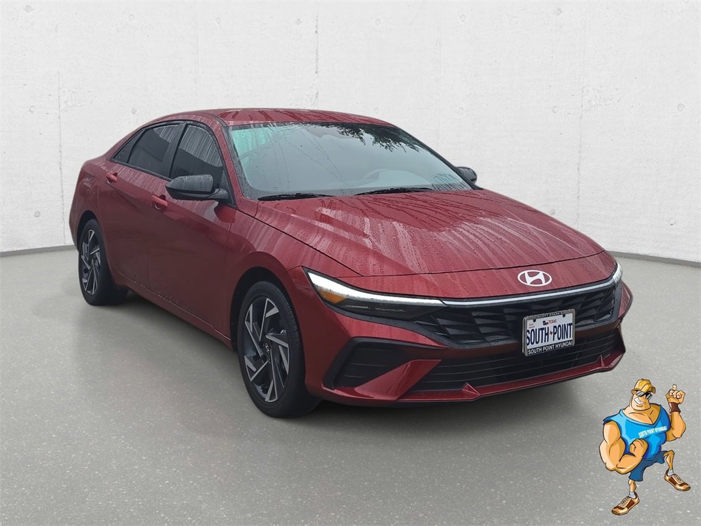 Used 2025 Hyundai Elantra SEL image 3