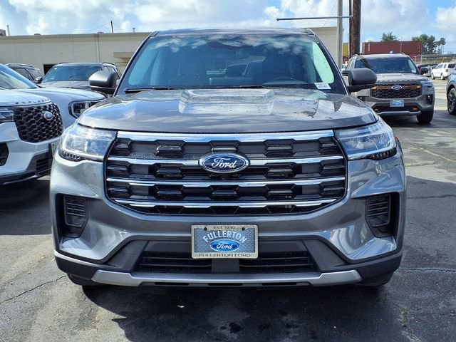 New 2026 Ford Explorer Active image 2