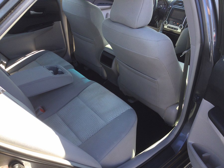 Used 2014 Toyota Camry LE image 12