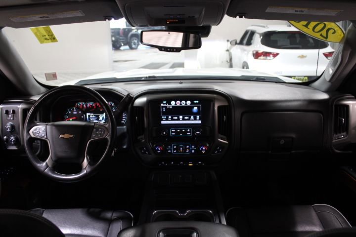 Used 2018 Chevrolet Silverado 1500 High Country AWD/4WD image 2