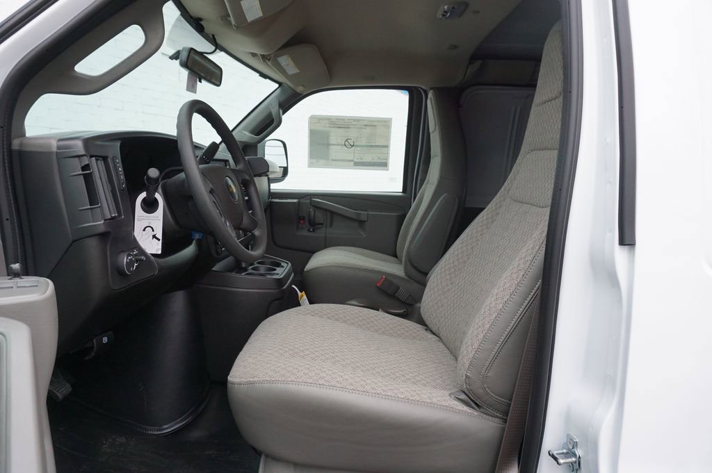 New 2026 Chevrolet Express 3500 Extended w/ Driver Convenience Package image 8