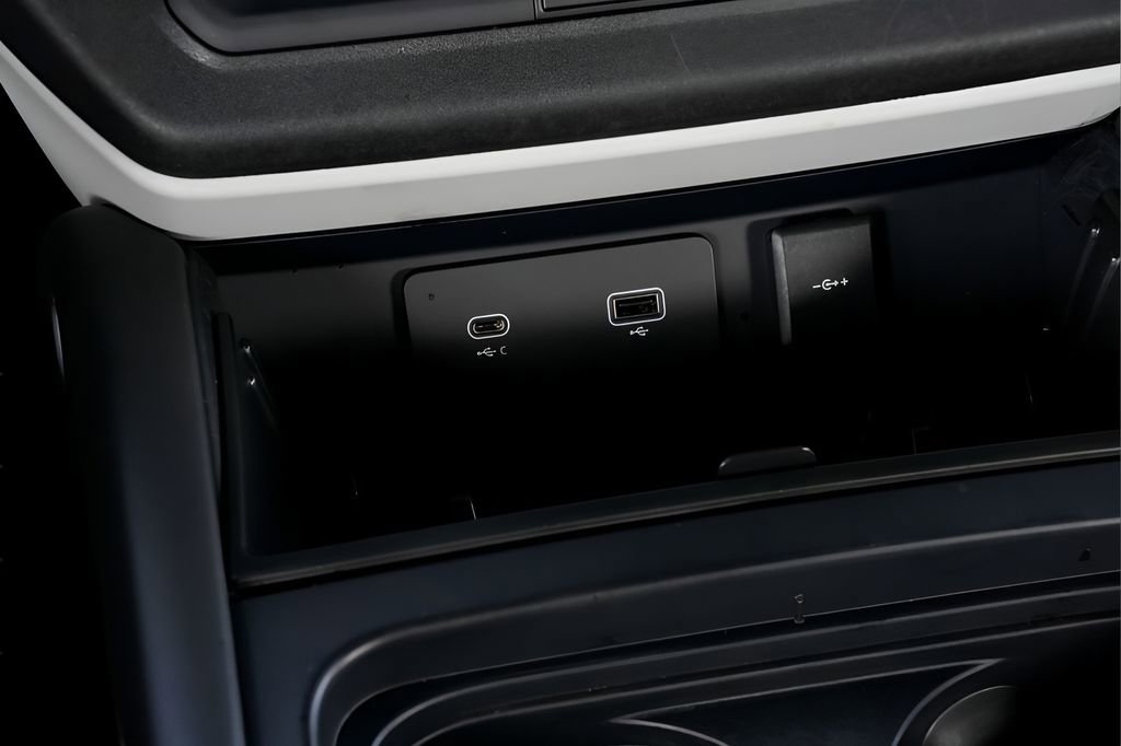 Used 2022 Land Rover Defender 110 XS Edition image 40