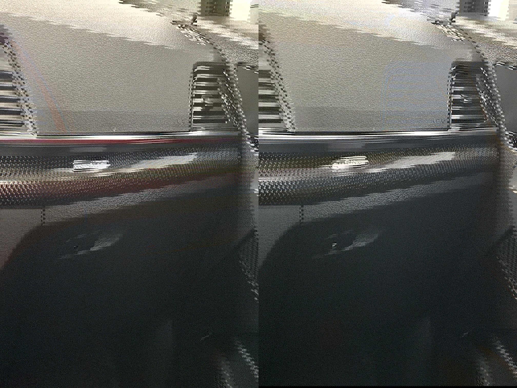 Used 2023 Audi SQ5 Prestige w/ Prestige Package image 15