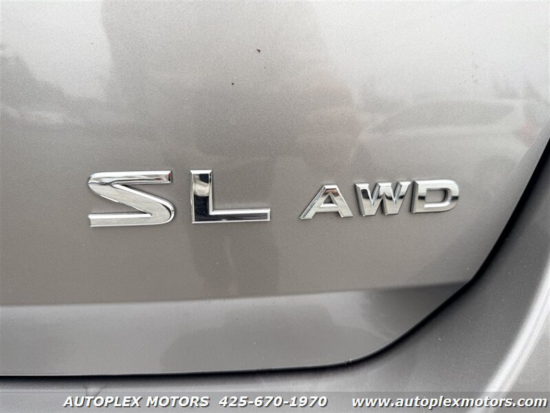 Used 2012 Nissan Murano SL w/ Navigation Pkg AWD/4WD image 12