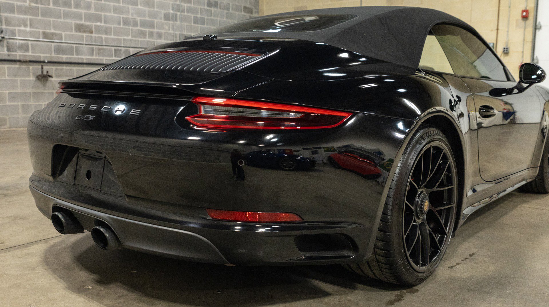 Used 2019 Porsche 911 Carrera 4 GTS image 21