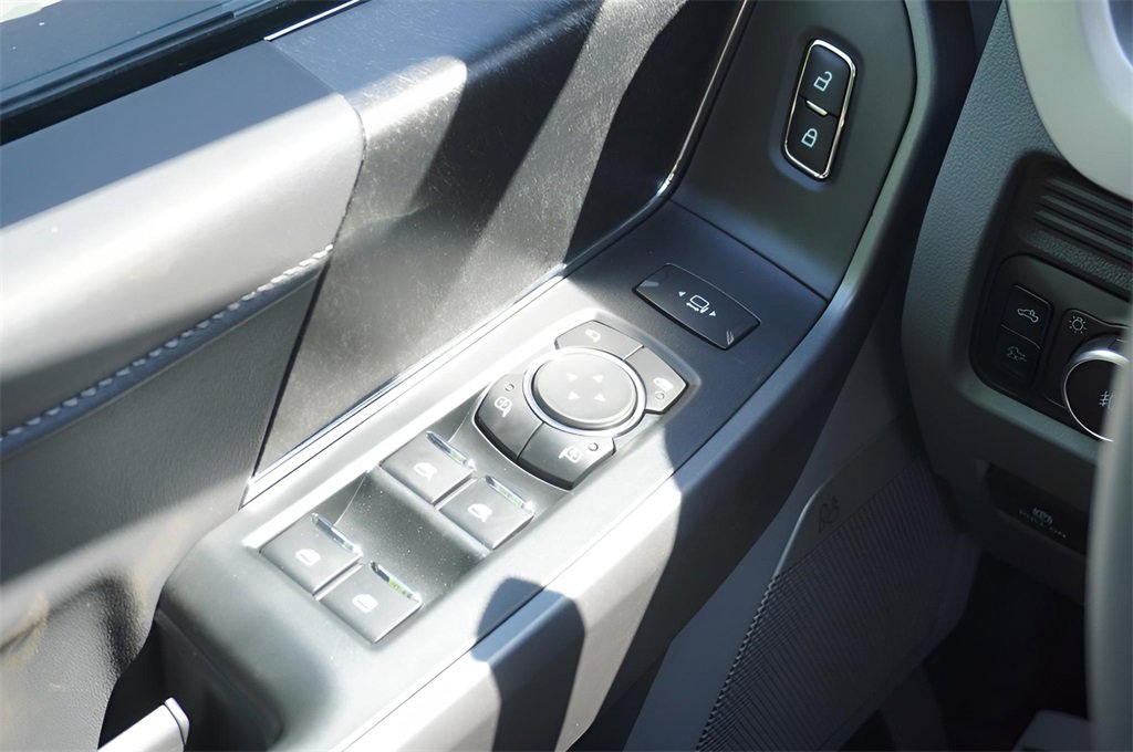 New 2026 Ford F250 XLT image 28