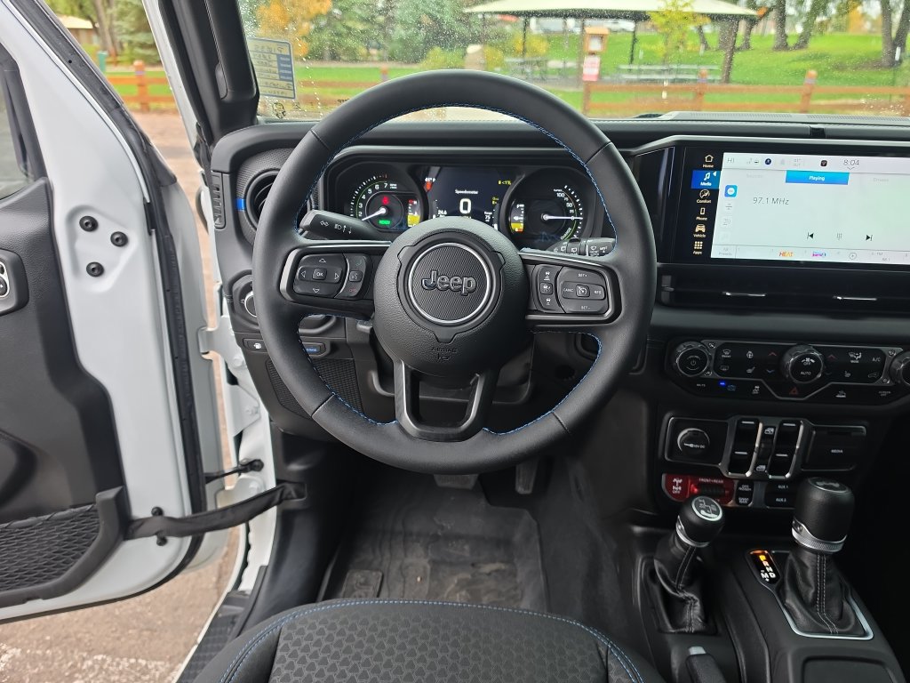 Used 2024 Jeep Wrangler Unlimited Rubicon 4xe w/ Convenience Group AWD/4WD image 15