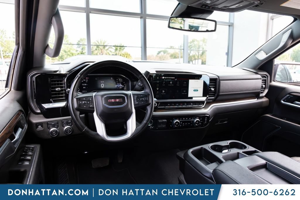 Used 2025 GMC Sierra 1500 SLT AWD/4WD image 14