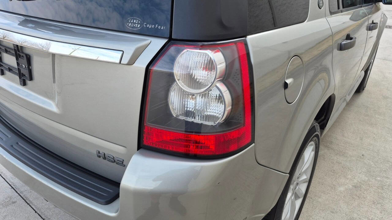 Used 2012 Land Rover LR2 HSE image 23