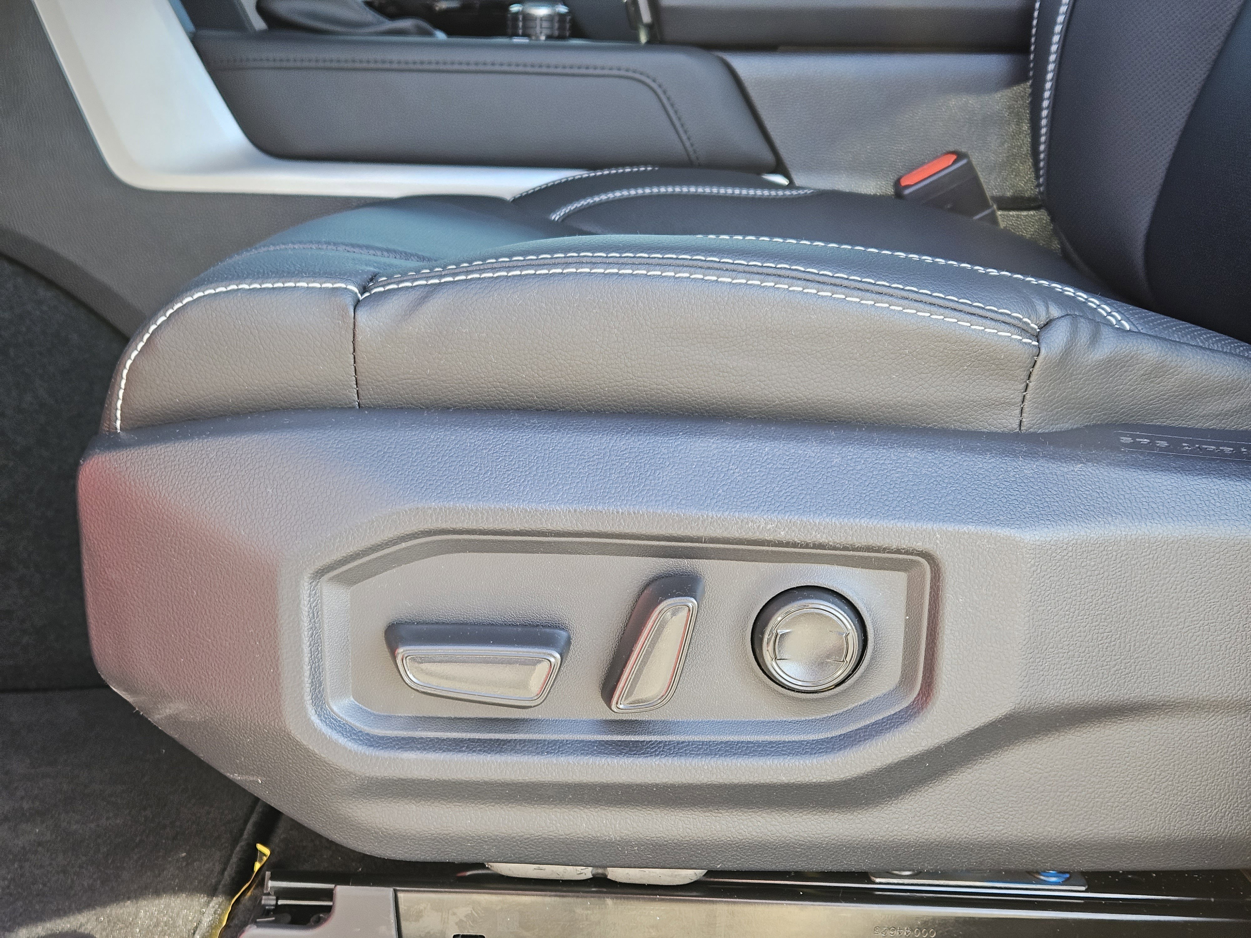 New 2026 Toyota Tundra Limited w/ Power Package image 17