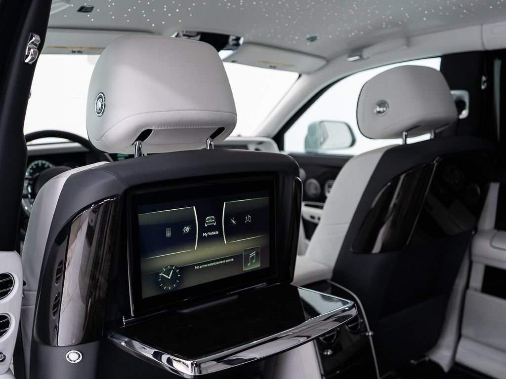 Certified 2023 Rolls-Royce Phantom Sedan RWD image 25