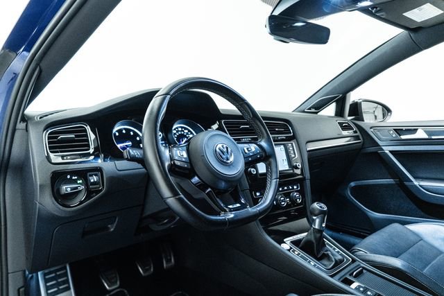 Used 2017 Volkswagen Golf 4-Door image 23