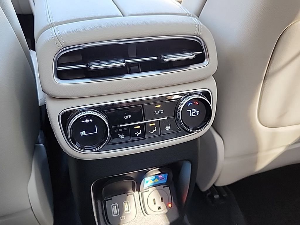 Used 2023 Genesis GV80 2.5T w/ Prestige Package image 26