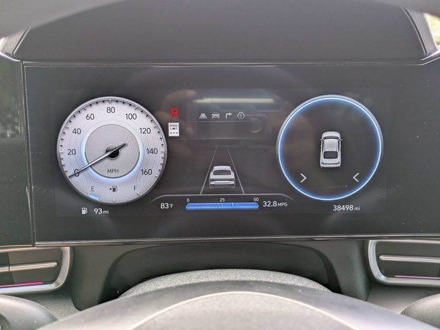Used 2024 Hyundai Elantra SEL FWD image 25