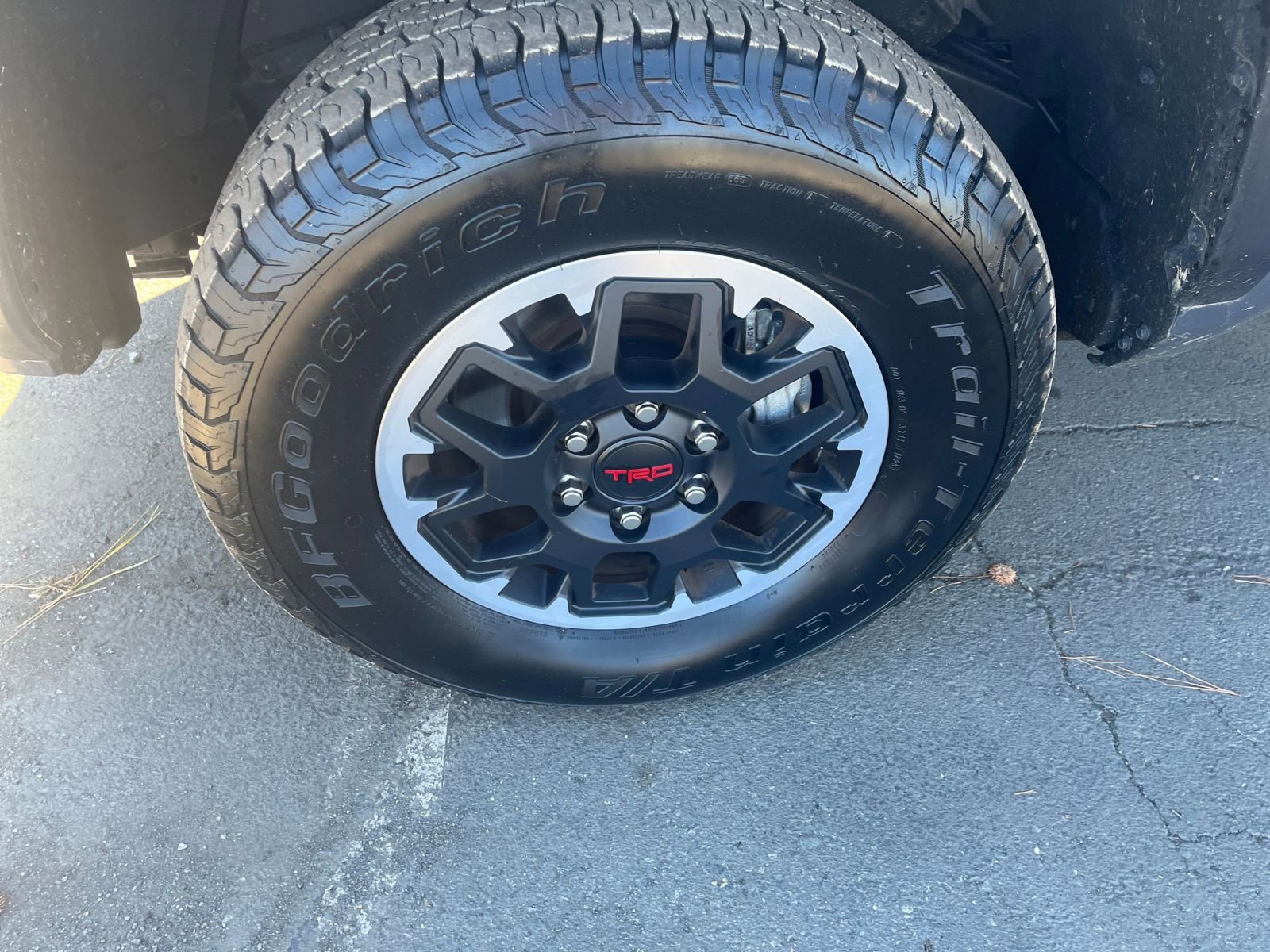 Used 2025 Toyota Tacoma TRD Off-Road image 28