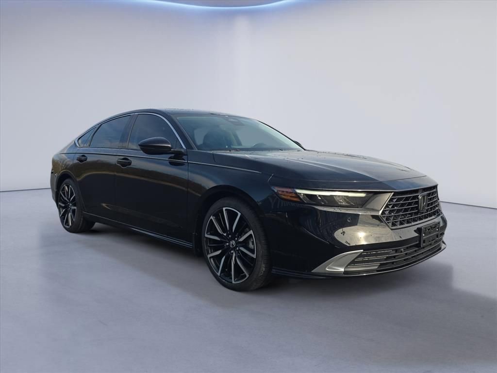 Used 2024 Honda Accord Touring image 8